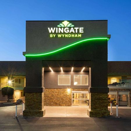 Wingate By Wyndham Cedar Stadt Exterior foto